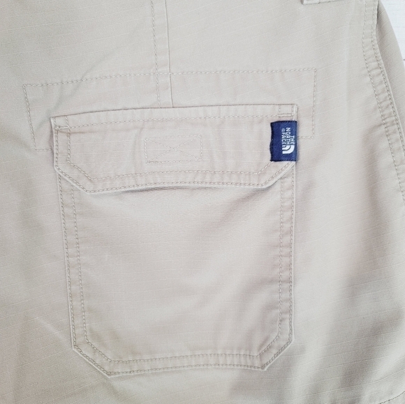 THE NORTH FACE KHAKI CARGO SHORTS, SZ 34 - Picture 9 of 11